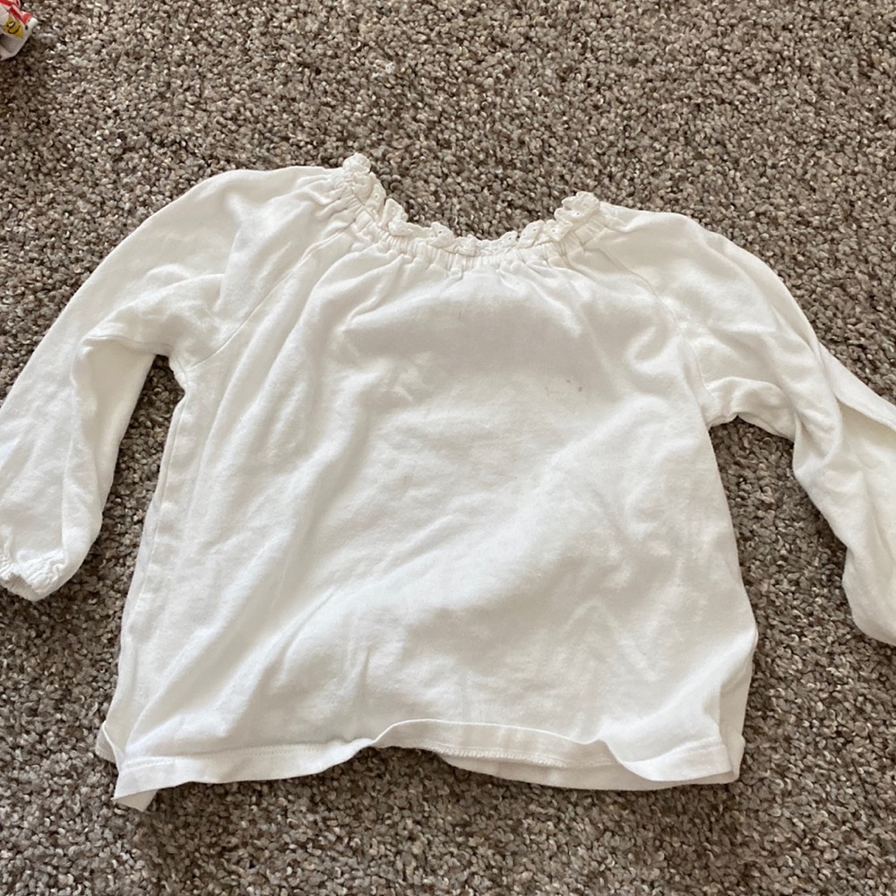 Uniqlo white blouse with eyelet collar